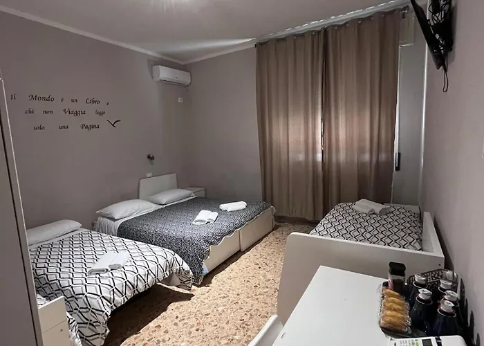 ゲストハウス Viavai Airport